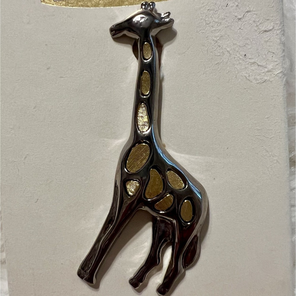 Liz Claiborne Giraffe Brooch Pin Vintage Two Tone Gold Hematite Animal Boxed